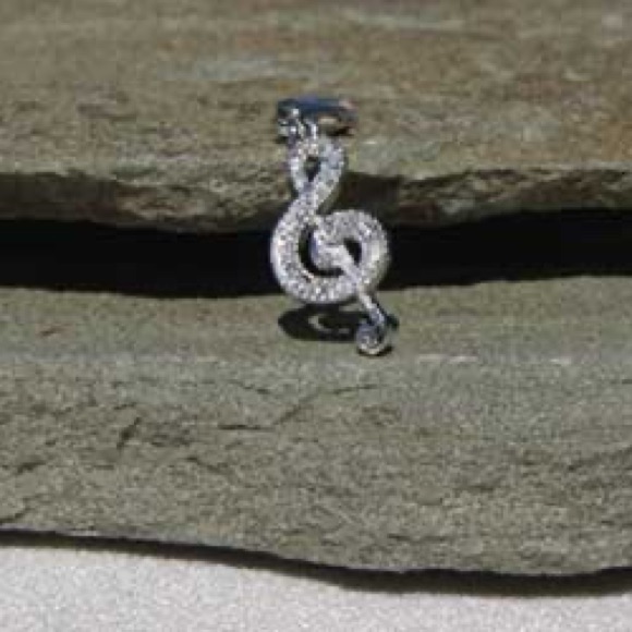 24kt Plate Gold Or White Swarovski Treble Clef Music Note Pendant Charm